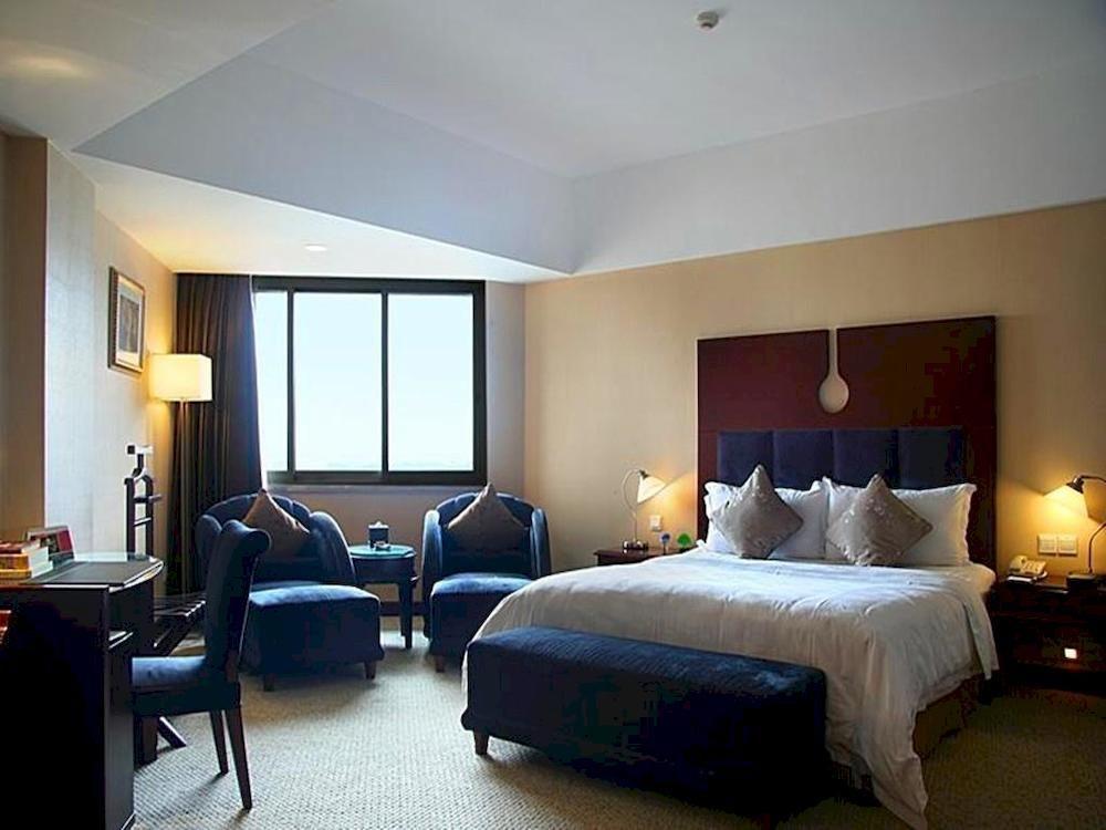 Rong Impression International Hotel Chengdu Exterior photo