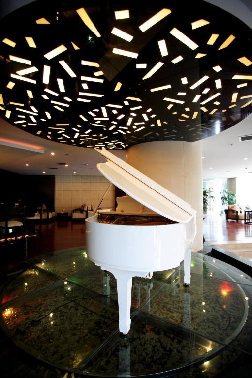 Rong Impression International Hotel Chengdu Exterior photo